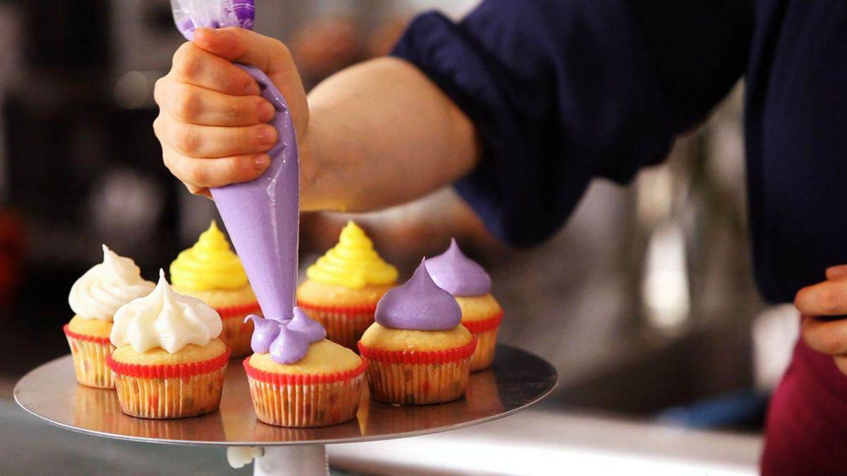 How To Choose The Best Cake Delivery Service For Your Needs?